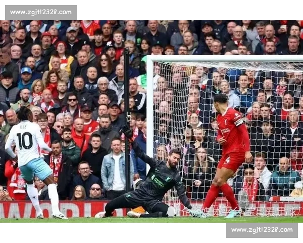 英超争冠形势愈发紧张 曼城利物浦激烈对决谁能笑到最后